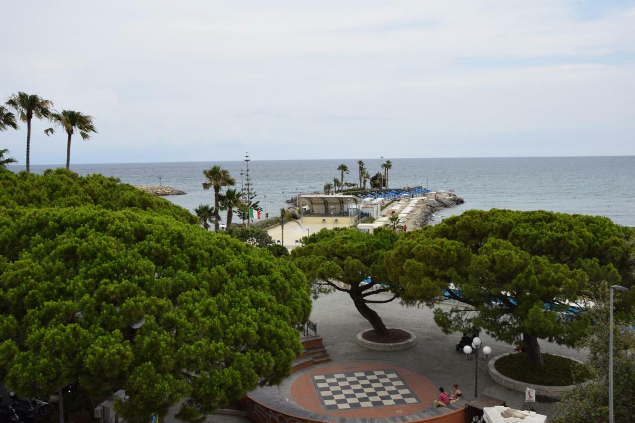 Le Camere Della Nonna Diano Marina Exterior foto